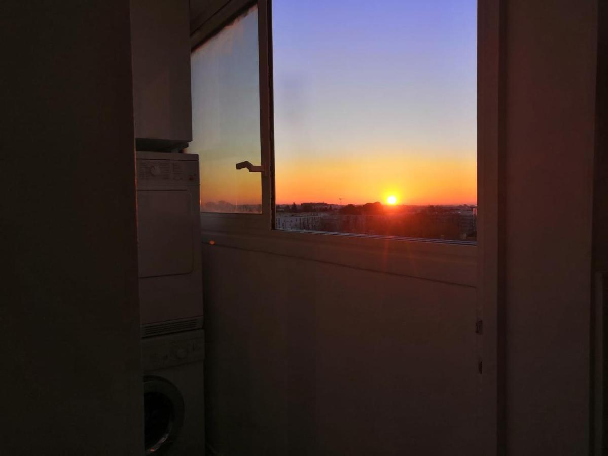 Nid Panoramique VUE WOW ! SPAdéco - LoungeZEN - Terrasse ensoleillée - arrivée autonome - Netflix - emplacement idéal - Lumineux - rénové à neuf - Wifi Fibre - Montpellier Exterior foto